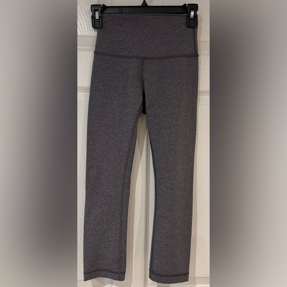 Wunder Under Crop High Rise Legging Lululemon Gray Grey Size 4 Yoga Pilates Gym